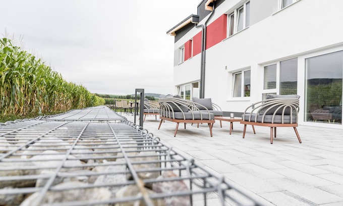 Plosdorf Apartment | Modern studios at Hotel Smart Liv in Böheimkirchen