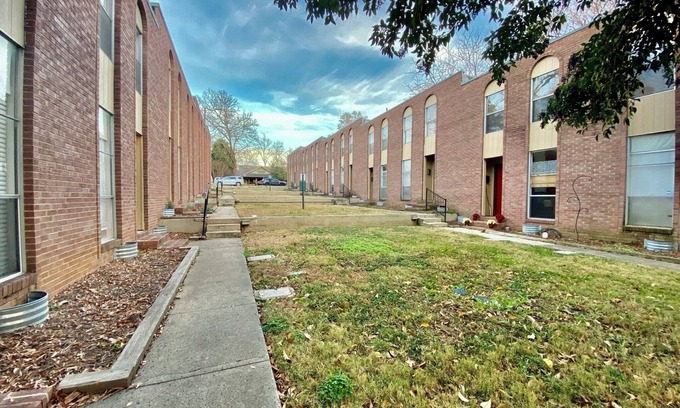 Gastonia Apartment | Modern Townhome w/Balcony Walk to FUSE Stadium