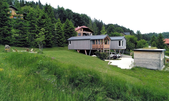 Pinsdorf House | Modern vacation home on the mountain with large garden in the beautiful Salzkammergut region