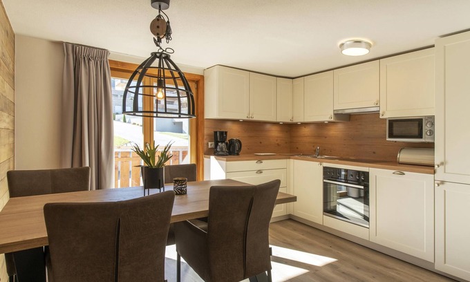 Tschagguns Apartment | Moderne Ferienwohnung für 2 bis 4 Personen mit Großem Sonnenbalkon