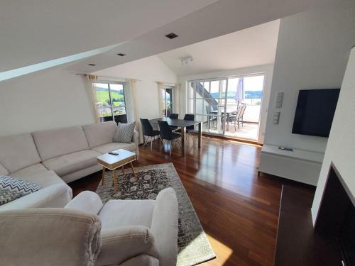 Mattsee Apartment | Moderne Ferienwohnung Urlaub am See Mattsee Salzburg Salzburger Seenland Trumer Seenland