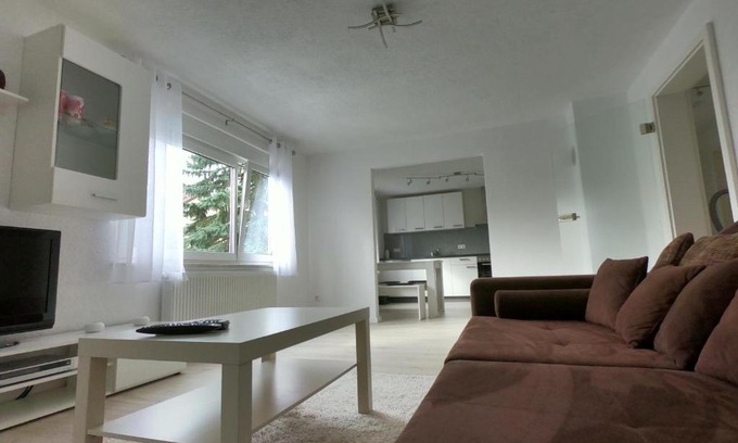 Trossingen Apartment | Moderne helle 2,5 Zimmer Wohnung mit großem Bad und Küche in Trossingen