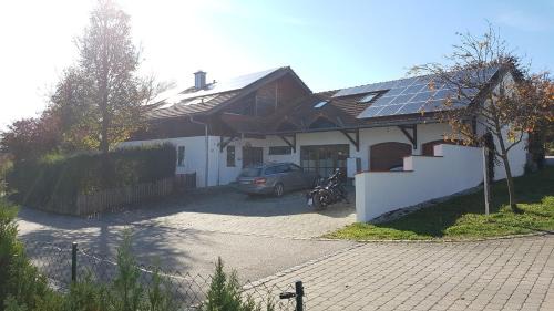 Niedertaufkirchen Apartment | Moderne Wohnung im Grünen