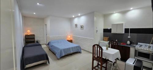 Yerba Buena Apartment | Monoambiente Pringles 1740 Parking Planta Baja