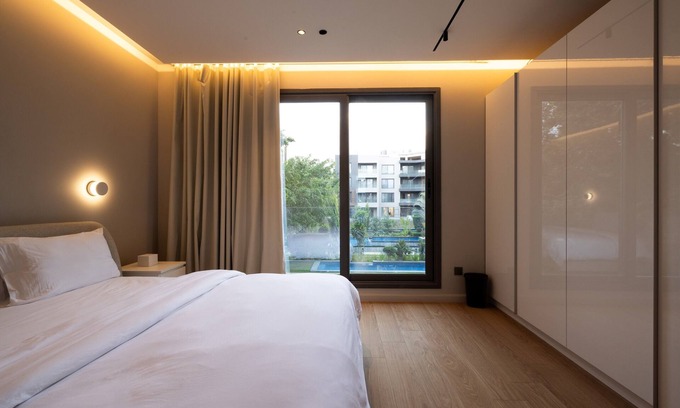 New Cairo Apartment | Monochrome - 3 Bedroom - Garden View - FF