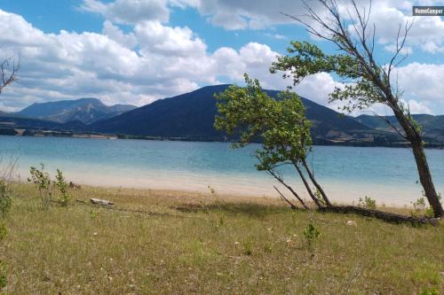 Tremp Apartment | Monroser