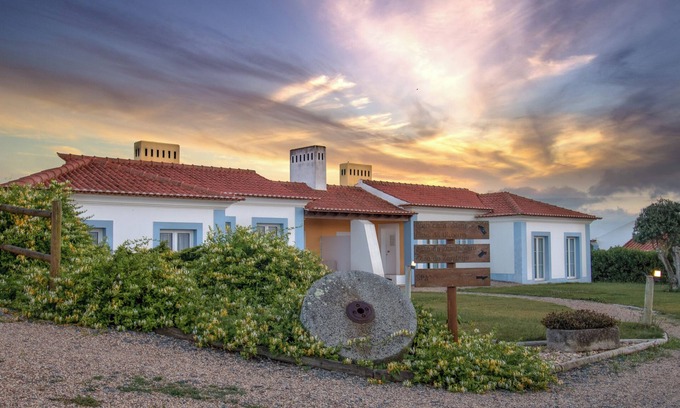 Santiago do Cacem Villa | Monte do Giestal - Casas de Campo and Spa