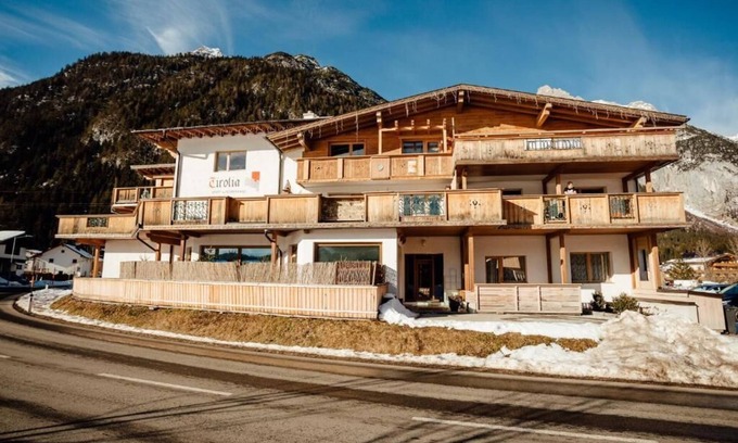 Leutasch Apartment | Monty by MoniCare High-quality, spacious apartment with private infrared cabin