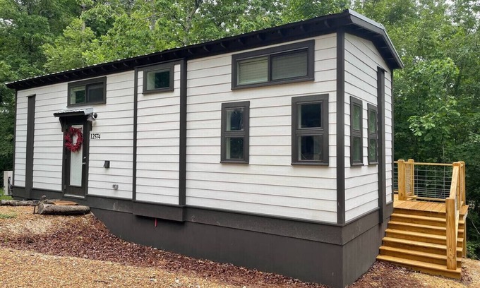 Mentone House | Moon River Mentone 1-A Riverfront Tiny Home