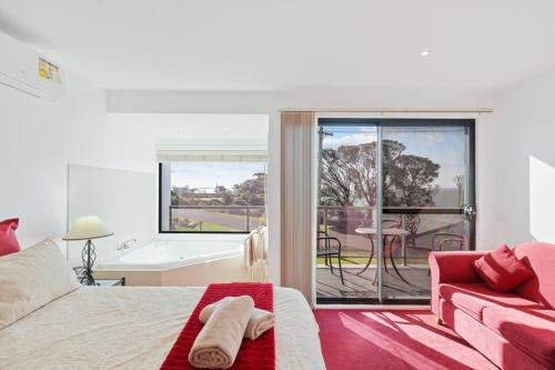 Newhaven Apartment | Moonlight Bay - Apt 1