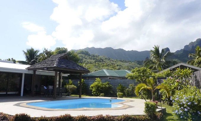Otumai Ski Chalet | MOOREA - Hitiarii Pool House