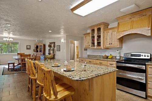 Island Park House | Moose Drool