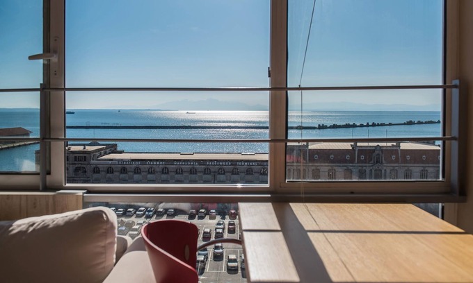 Ladadika Apartment | Morrison Apt by halu! Apartments