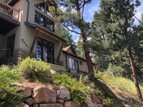 Morrison House | Morrison Colorado Mountain Getaway - Red Rocks