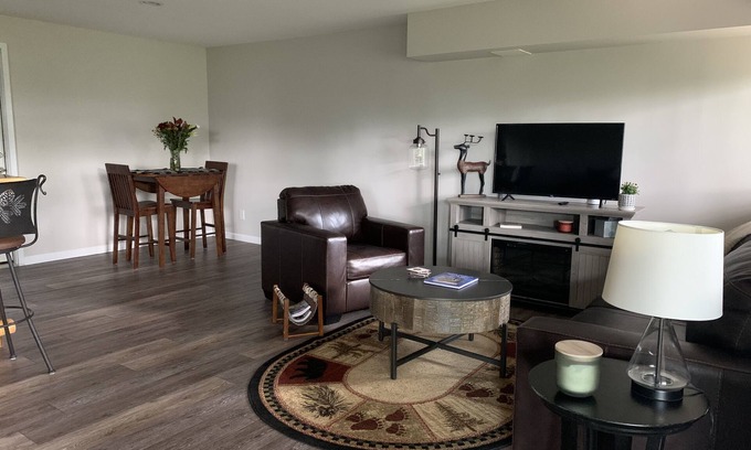 Doubleheader Apartment | Morrison Mountain Studio Getaway