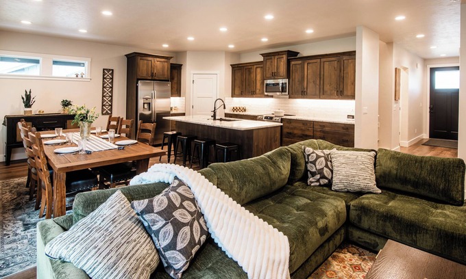 Tamarack Resort House | Mountain Adventure Basecamp. close to lake, boat launch, and Tamarack