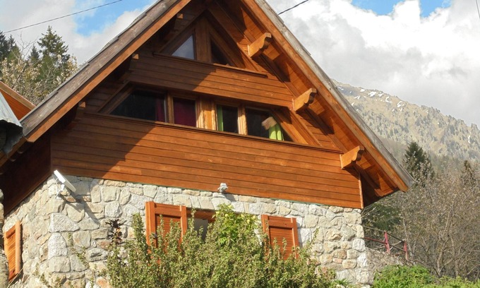 Saint-Martin-Vesubie Ski Chalet | Mountain cabin above Lake Boréon