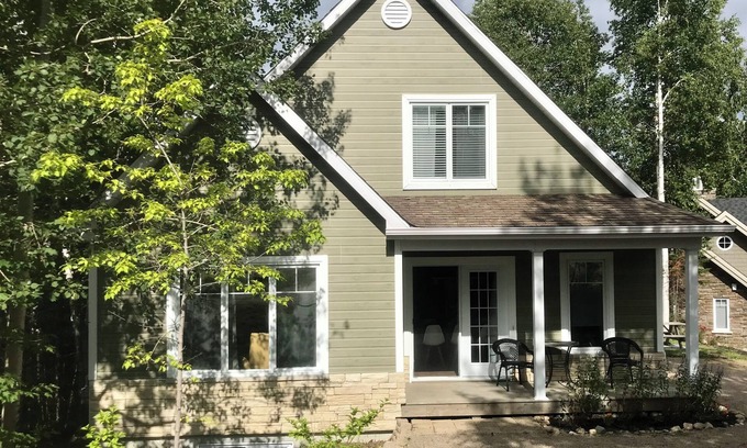 L'Anse-Saint-Jean Cottage | Mountain Cottage on Mont Edouard, ski in ski out, great hiking and mtn biking