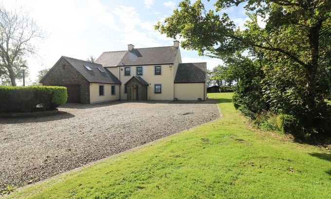 Haverfordwest House | MOUNTAIN FARM, pet friendly, with open fire in Broad Haven