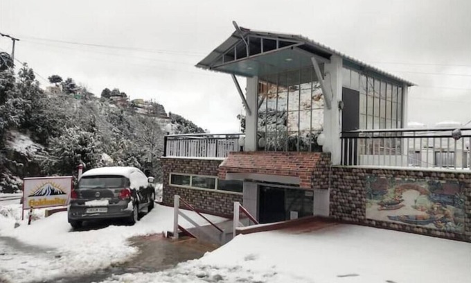 Kasiyalekh Cottage | Mountain Golden Ray 8 BR Valley View near Waterfal