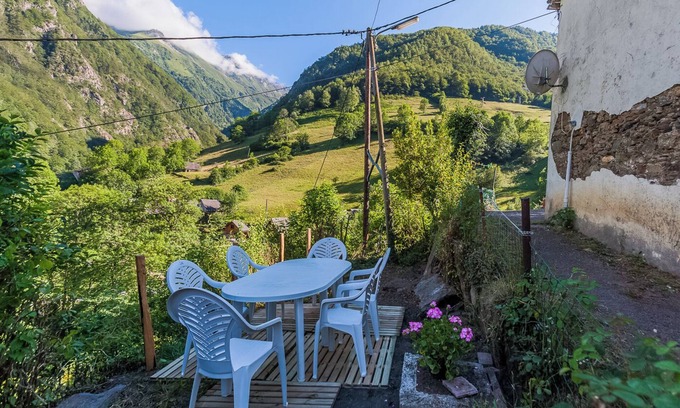 Sentein House | Mountain house at 1000m altitude near the GR10