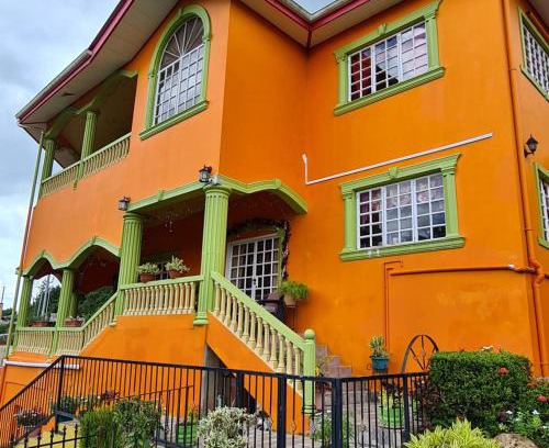 Maracas Bed & Breakfast | Mountain Palace