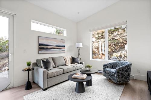 Regional District of Nanaimo House | Mountain Suite - Fully Equipped Kitchen - Heated Bathroom Floor - Ocean View Fire Pit - WD