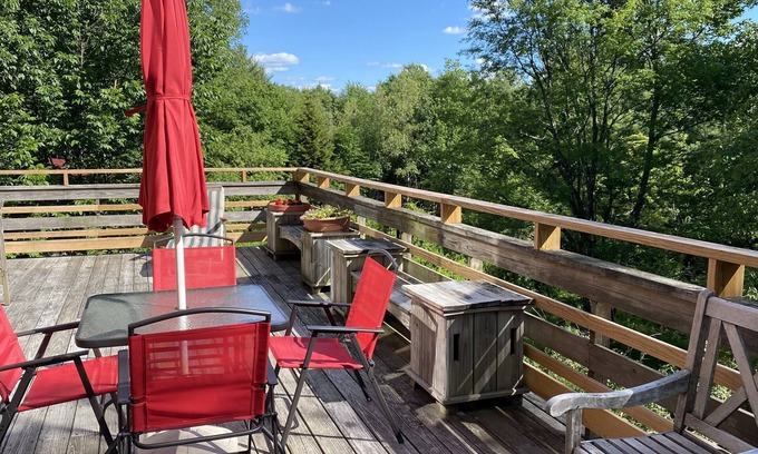 Williamsville Cabin | Mountain Top Escape