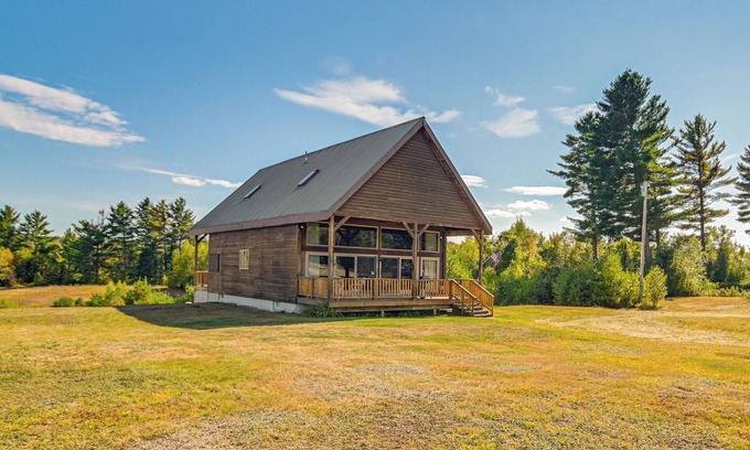 Strong Cabin | Mountain-View Deck! Cabin By Mt Abraham Skiing