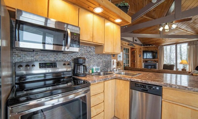 Riverside Villa | Mountain Villas