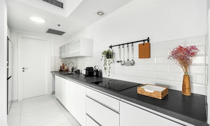 Nachlaot Apartment | MR savyon view 2BR with balcony