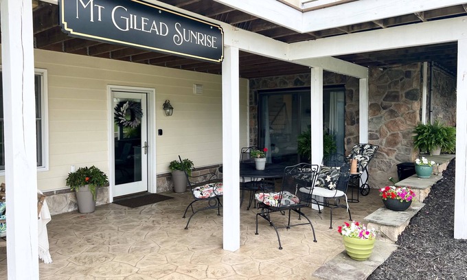 Leesburg Apartment | Mt. Gilead Sunrise- Country Suite close to wineries, breweries & wedding venues