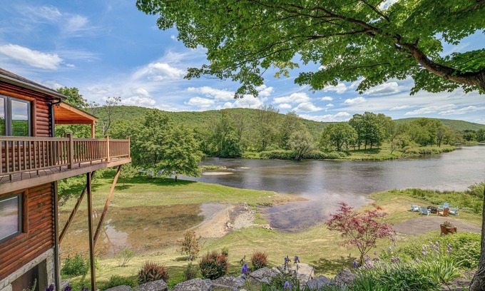 Deposit Cabin | Mtn-View Catskills Cabin on Delaware River!