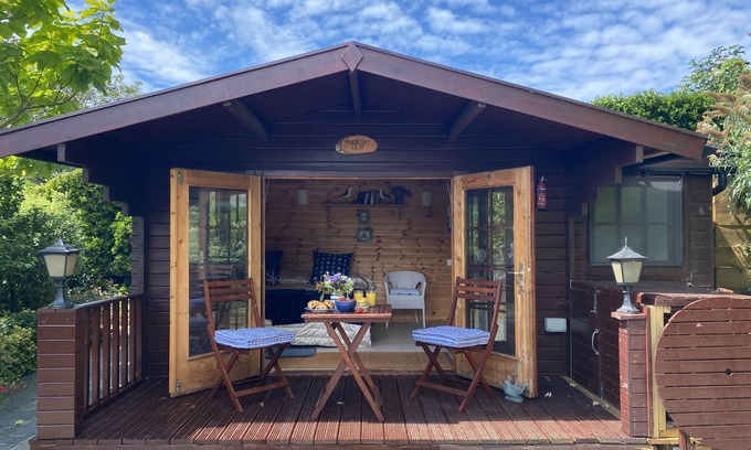 Newton Ferrers Cabin | Mulberry Leaf is situated on the banks of Newton Creek