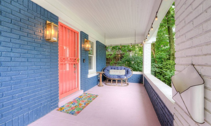 Vollintine-Evergreen House | Music City Haven: 3BR Home in Memphis's Heart