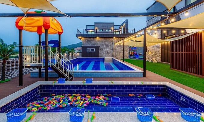 Samgon-mal House | My Kids Pool Villa