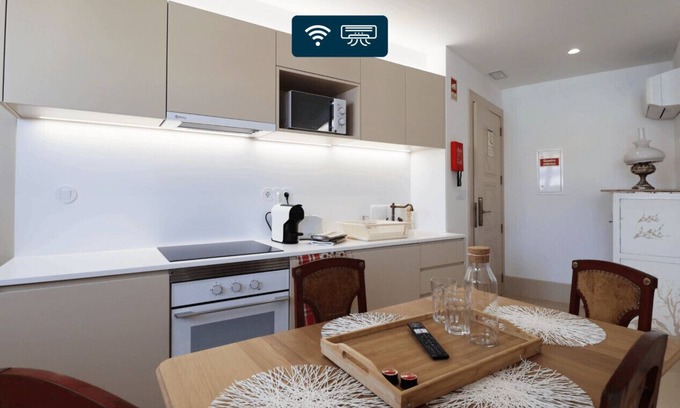 Penafiel House | MyStay - Casa Matriz Séc. XVI | Two Bedroom Suite