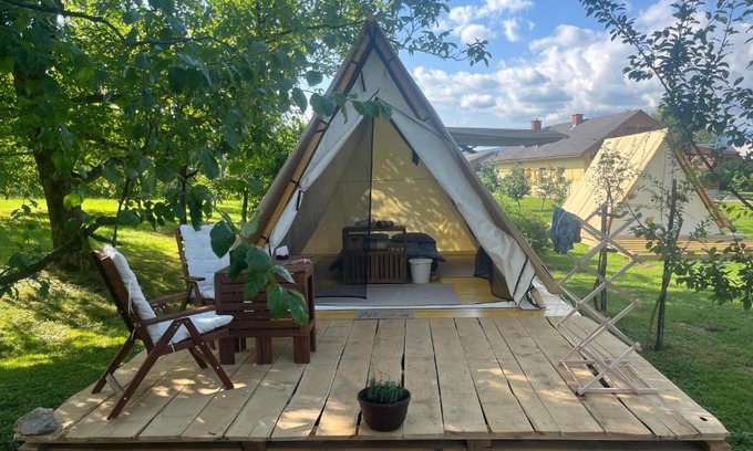 Metlika Other | Na vrtu K25