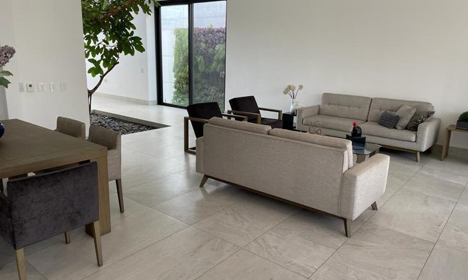 Samborondon House | nada