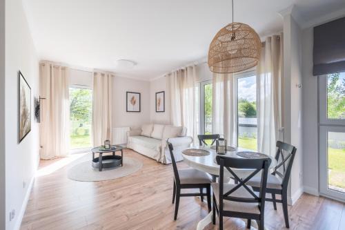 Brzezno Apartment | NADMORSKIE BOHO Brzeźno przy plaży