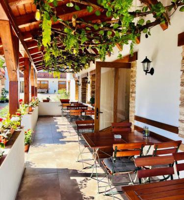 Martinis Bed & Breakfast | Nagy-Homoród Étterem és Panzió
