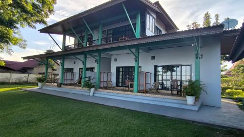 Champasak Hotel | Nakorn River View