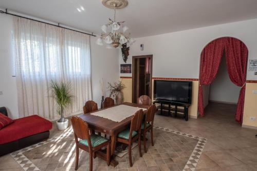 Bagnaia Apartment | Nathan's Charming House