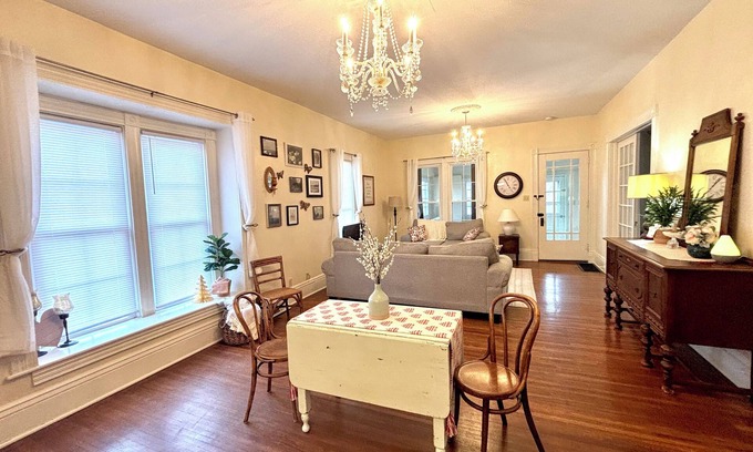 Boone House | Natural Nesting Grounds - Boone, IA