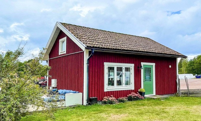 Berga House | Nature Retreat on Farm in Berga