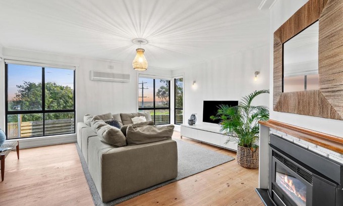 Ocean Grove House | Nature's Edge Hideaway