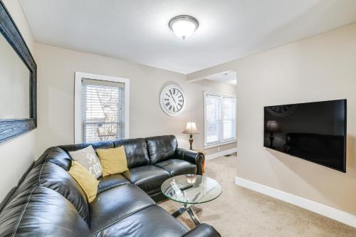 Munsons Corners House | Near Hiking and Skiing Cozy Home in Cortland!