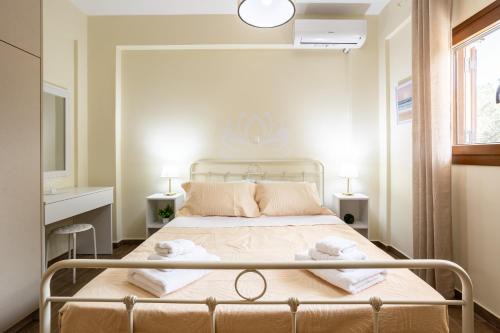 Kakovatos Apartment | Nelly's Place garden house 1