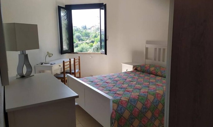 Cannizzaro Bed & Breakfast | Nero Basalto Azzurro Mare