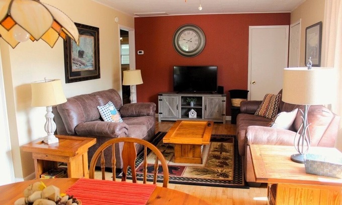 Sylva Cottage | Nest in Sylva and the Great Smoky Mountains